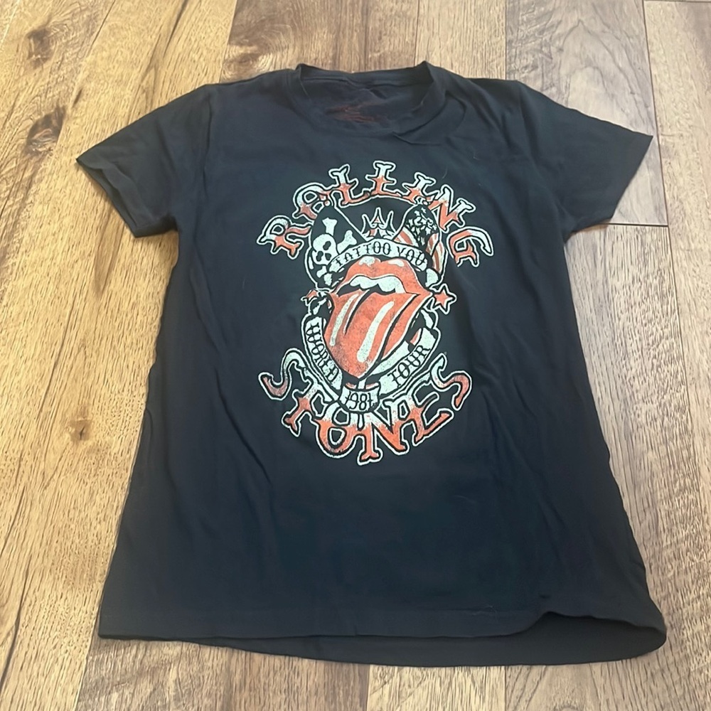 The Rolling Stones Woman’s Distressed Tee Size S
